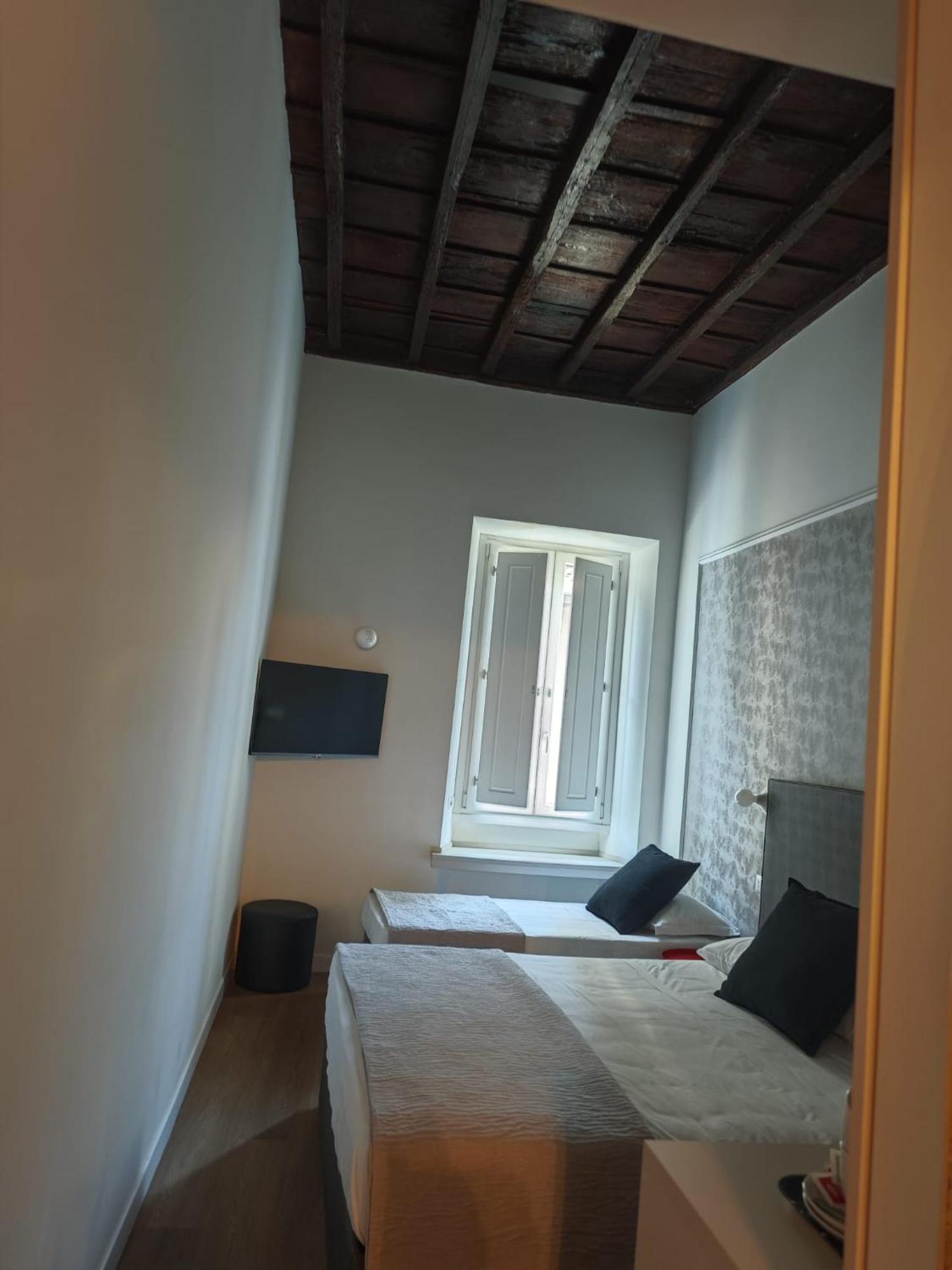 Maison Romana Trastevere Suites Εξωτερικό φωτογραφία